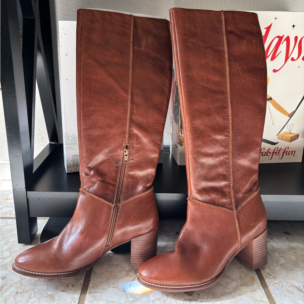 Seychelles brown leather boots, size 8, never worn